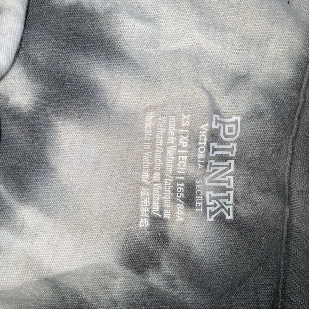 Victoria secret/PINK cropped tee